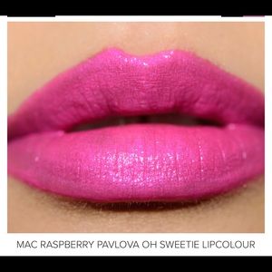 BNIB MAC Oh, Sweetie Lipcolour